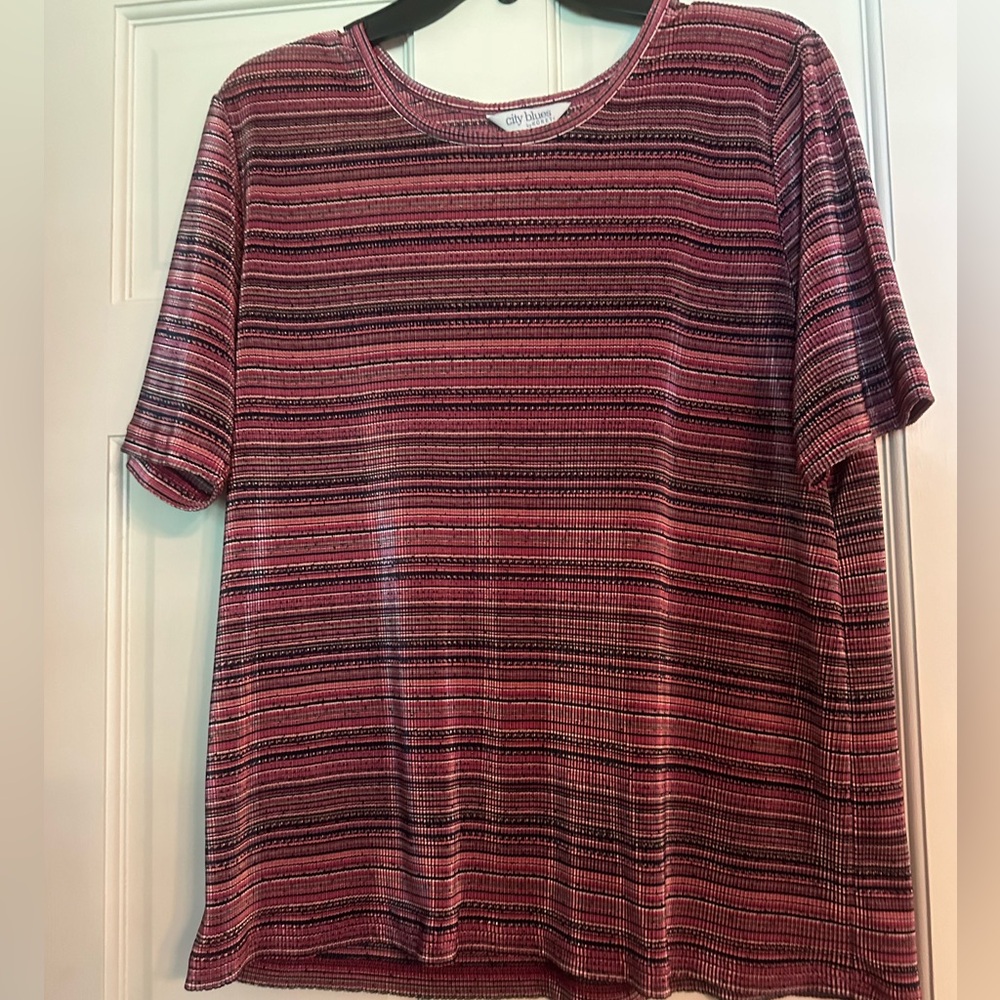 City Blues by Koret blue.  XL short sleeve Light and shimmery.  Colorful.